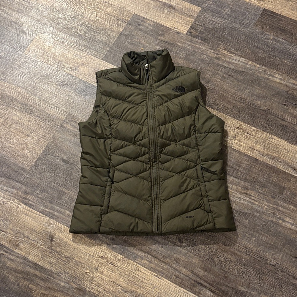 The North Face Women's Quilted Puffer Vest - Olive